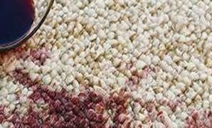 地毯上沾上了污漬，該怎么處理呢？